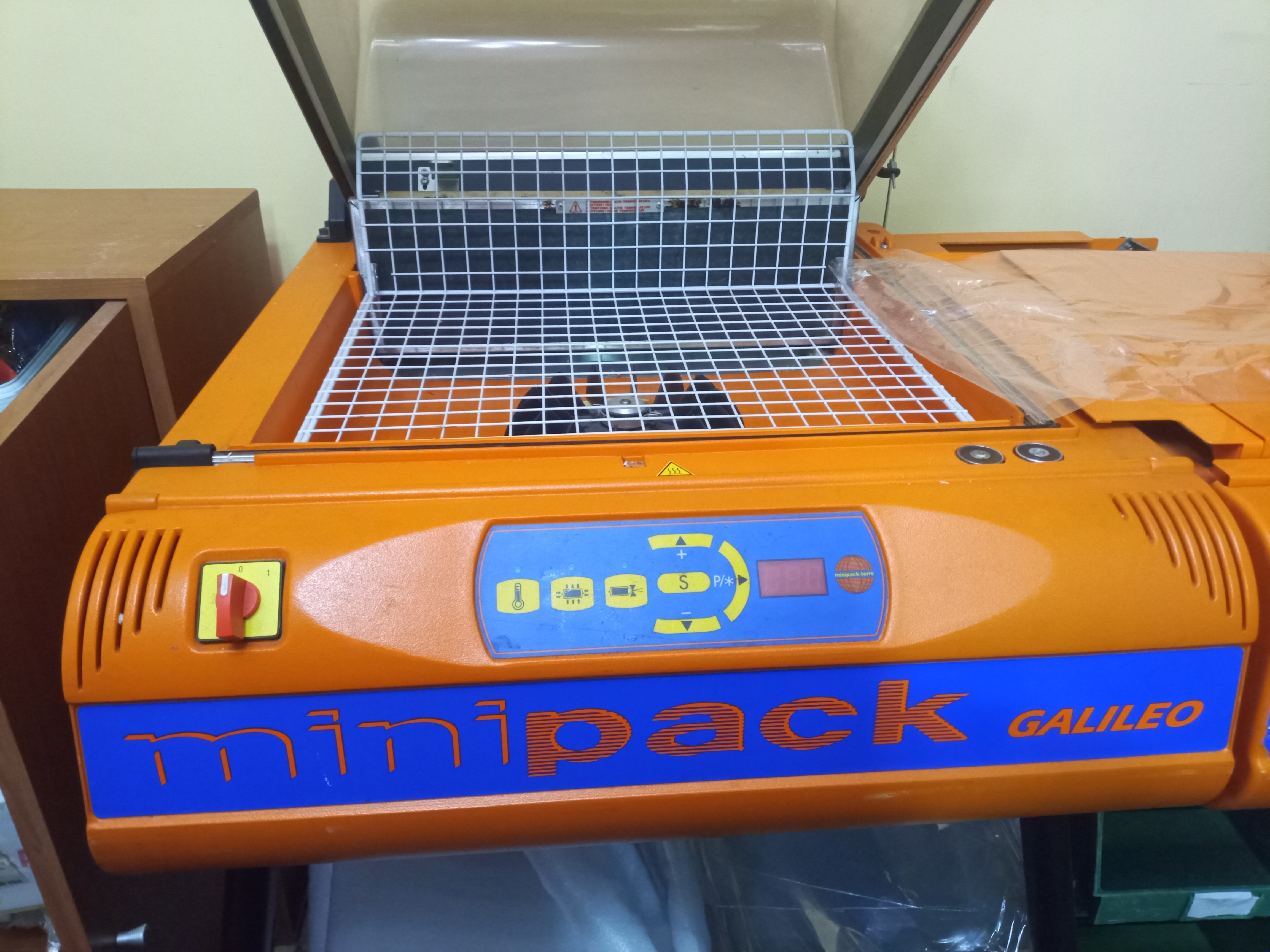 Termoconfezionatrice Minipack-Torre Galileo in vendita - foto 4