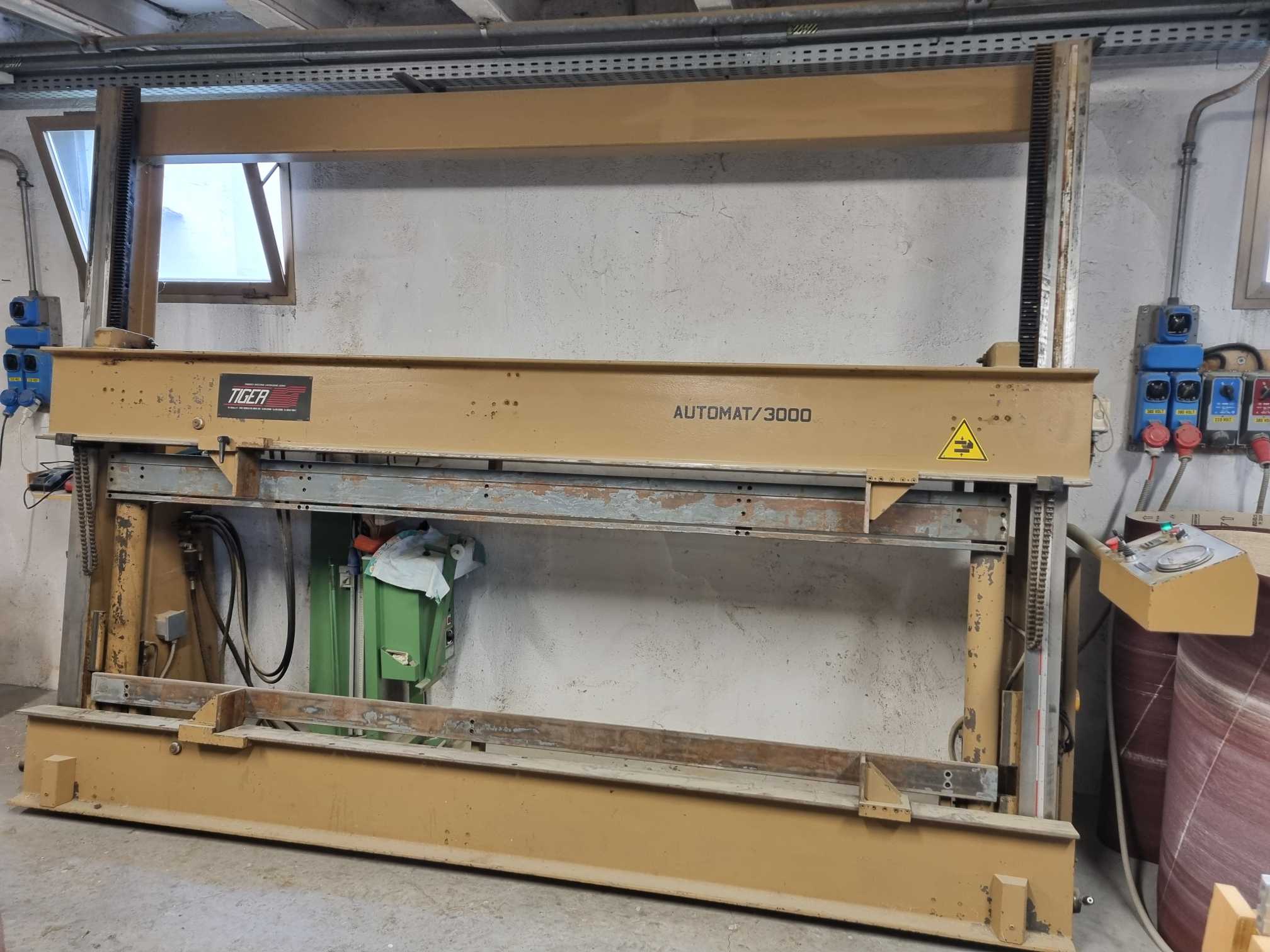 Strettoi per mobili in vendita