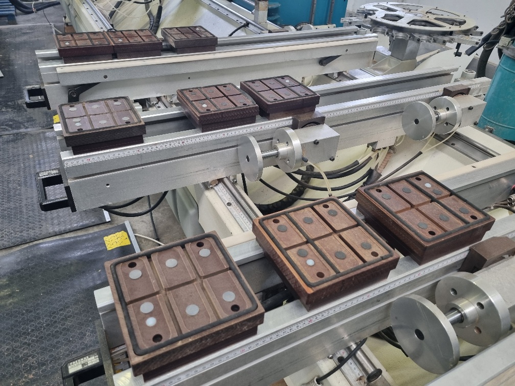 Centro di lavoro cnc a 4 assi - UNITEAM SPRINT 4012-M in vendita - foto 4