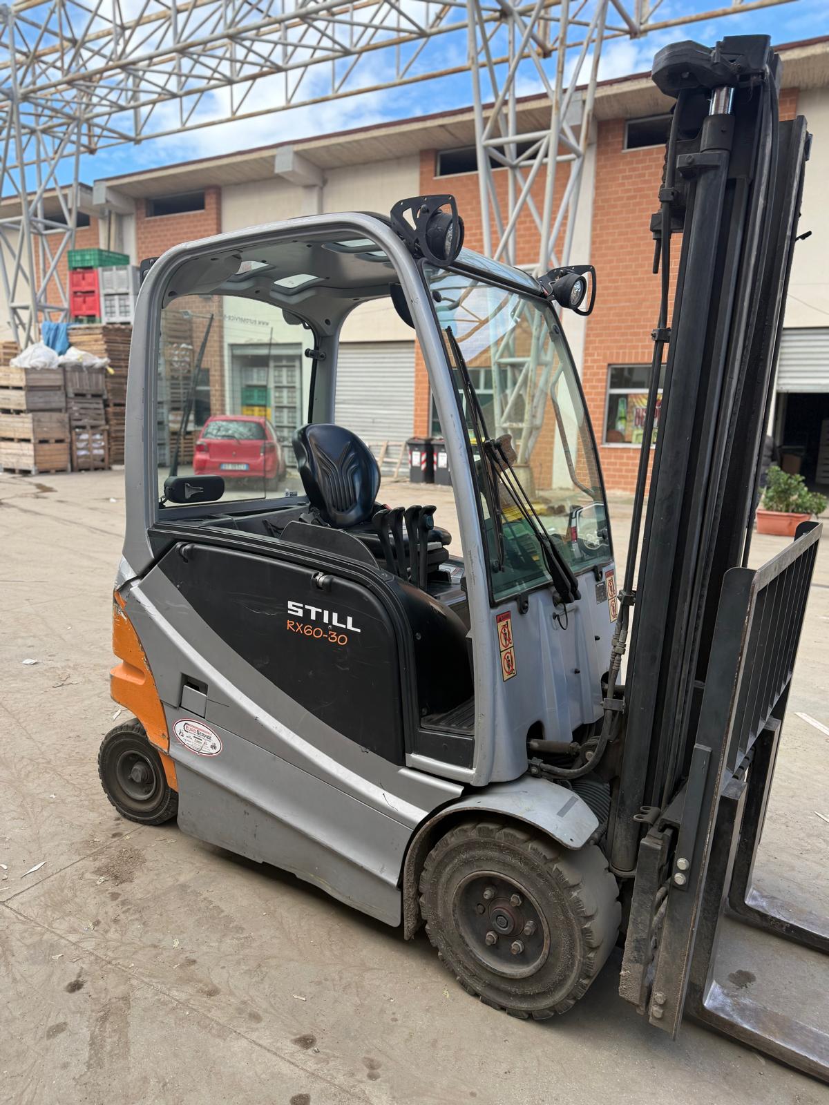 Carrelli elevatori in vendita