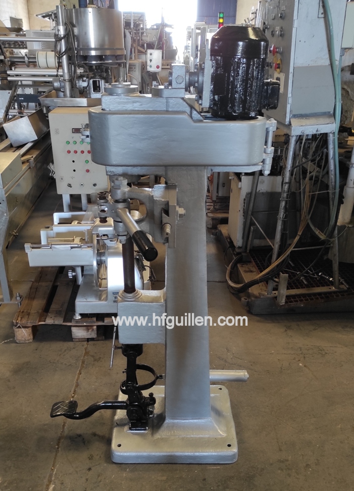 AGGRAFFATRICE MANUALE RIVERA PER BARATTOLI CILINDRICI in vendita - foto 2