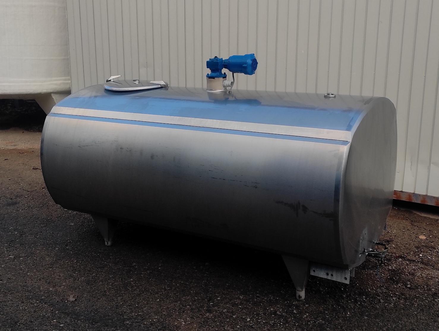 SERBATOIO ISOTERMICO INOX 1.500 LITRI CON AGITATORE in vendita - foto 1
