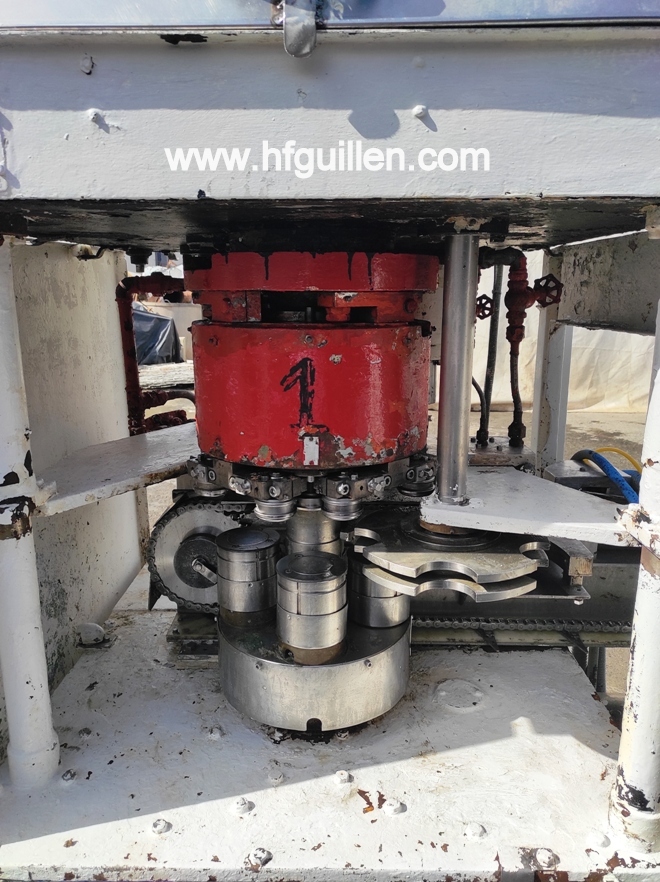 AGGRAFFATRICE FMC A 4 TESTE CON RIEMPITRICE SOTTOVUOTO in vendita - foto 4