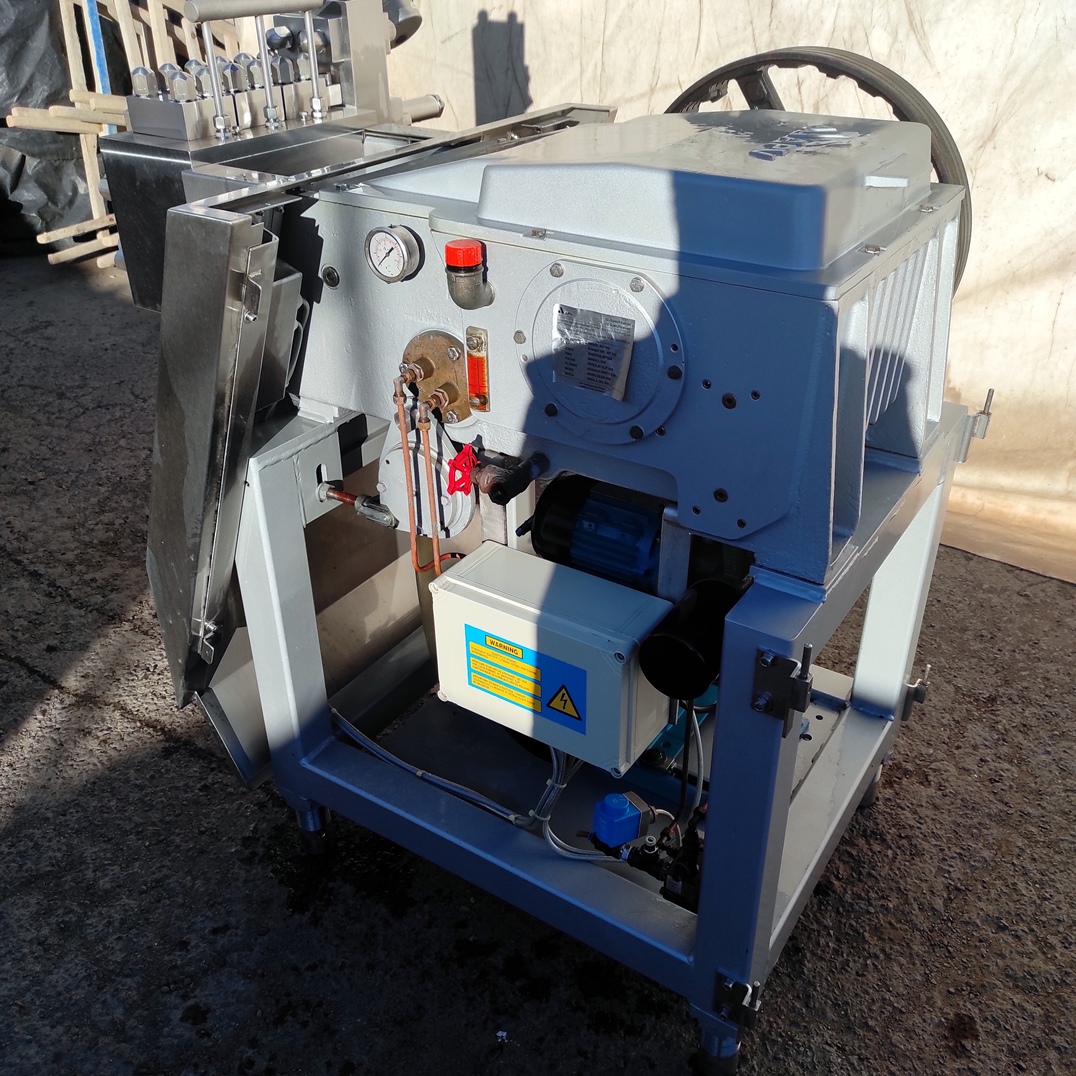 OMOGENEIZZATORE APV GAULIN 15-3.0 B DA 1.000 LITRI/ORA in vendita - foto 7