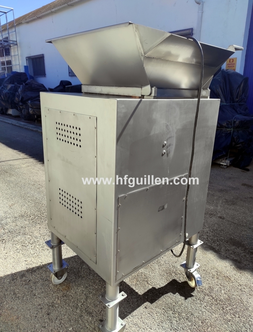 TRITACARNE MISCELATORE KOLBE MW32 CON TRAFILA DI 100 mm in vendita - foto 4