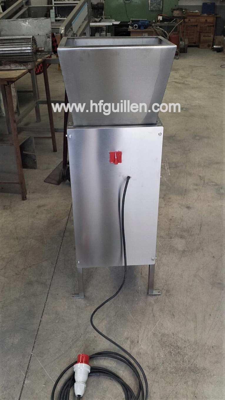 REF-2231 MACCHINA SCHIACCIA OLIVE (NUOVA DI ZECCA) in vendita - foto 3