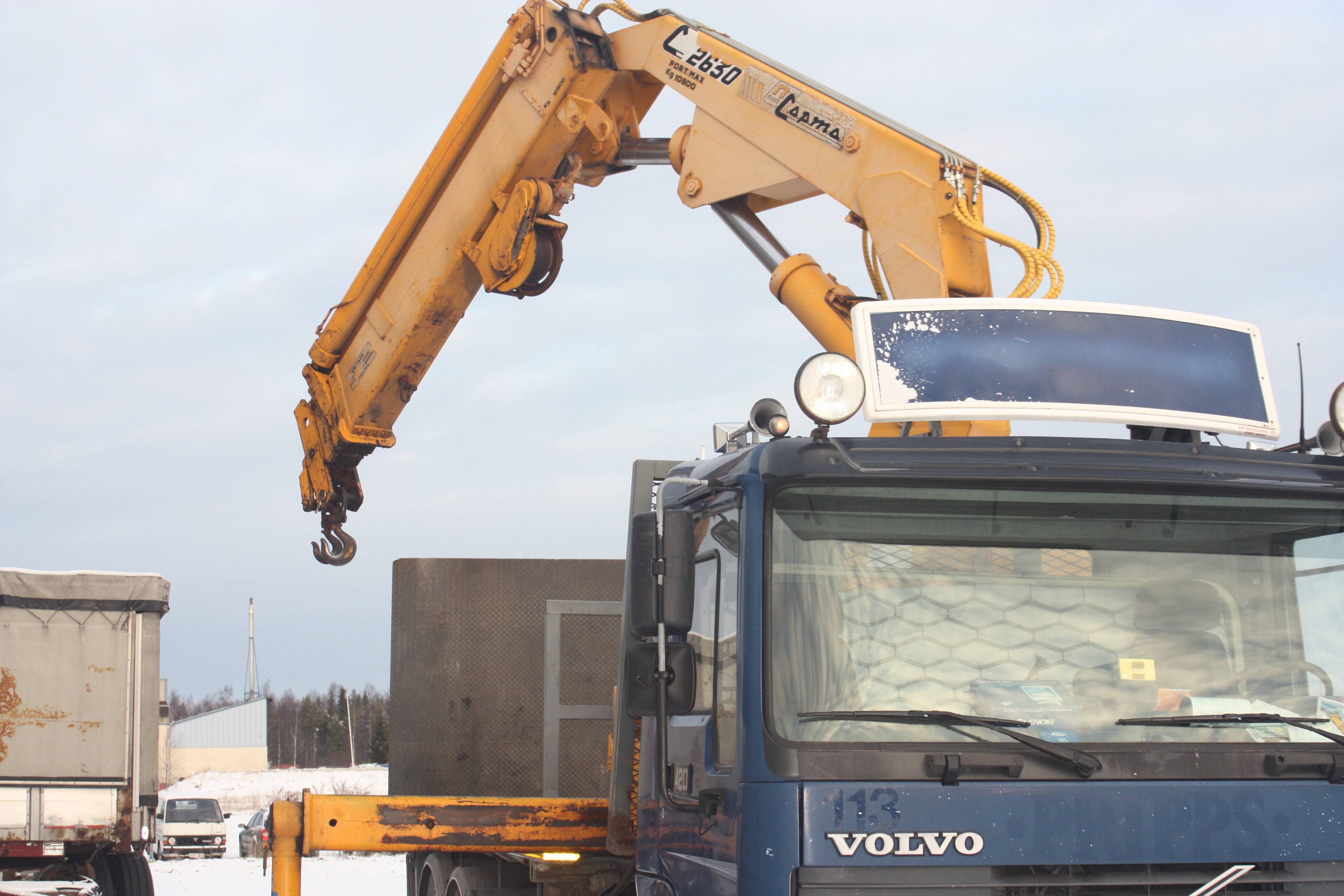 Volvo con gru in vendita - foto 6