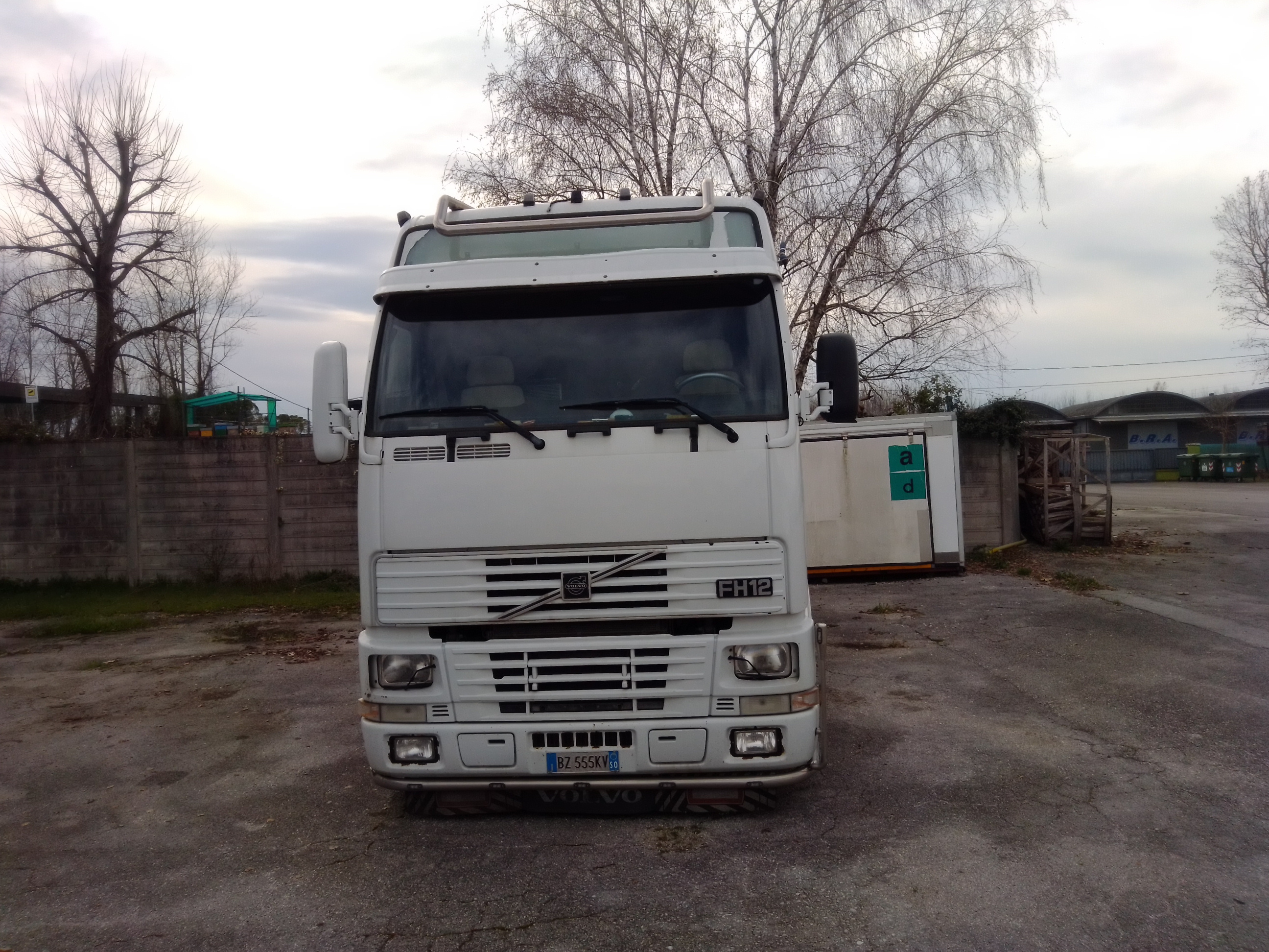 CAMION VOLVO FH12 420 in vendita - foto 7