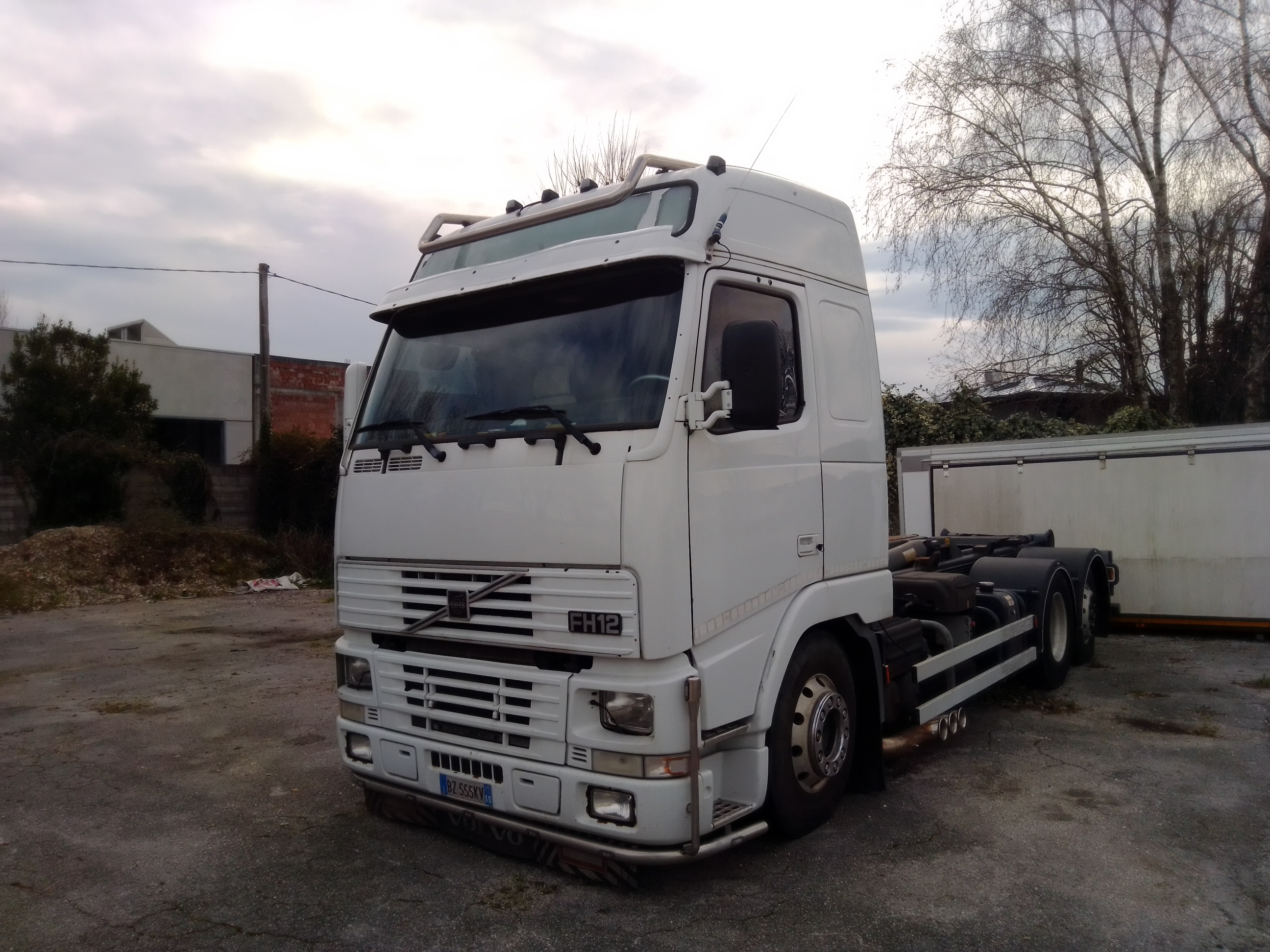 CAMION VOLVO FH12 420 in vendita - foto 2