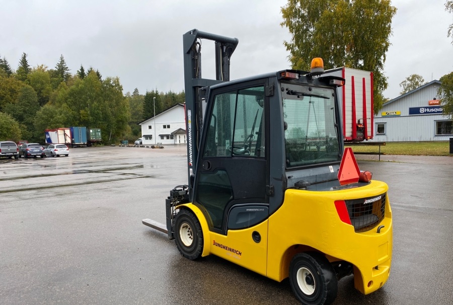 Carrello elevatore Jungheinrich DFG 430S in vendita - foto 1