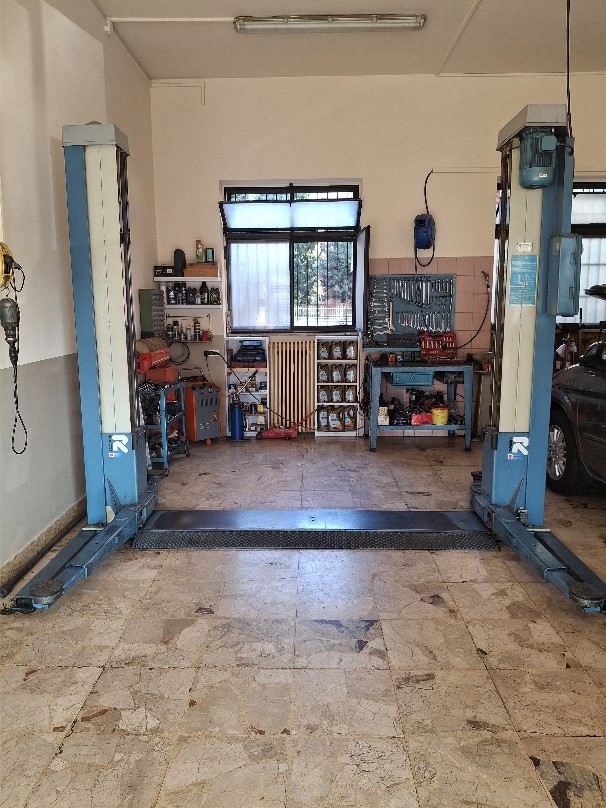 Attrezzatura officina in vendita