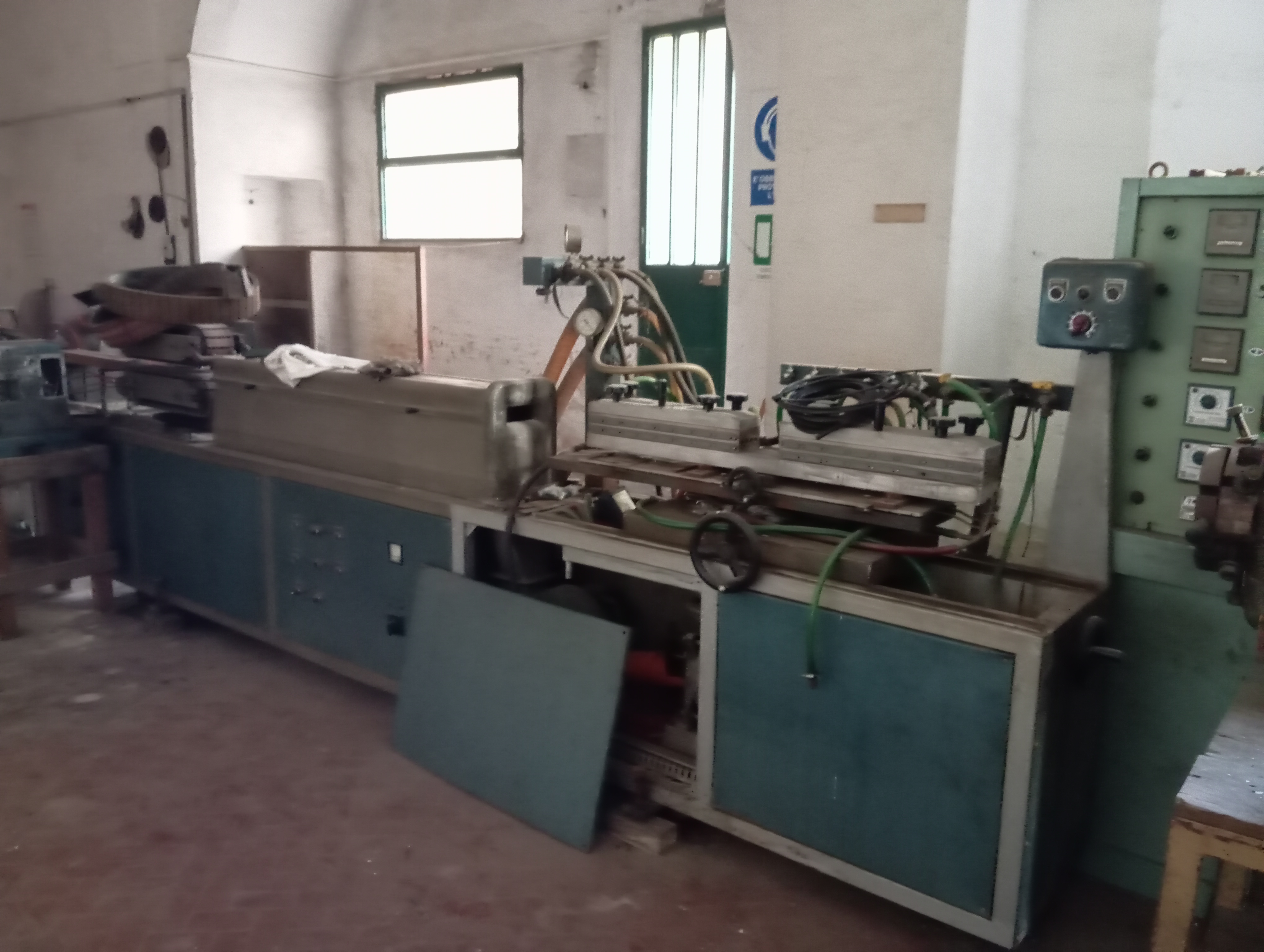 Vendo macchinario da estrusione plastica in vendita - foto 1