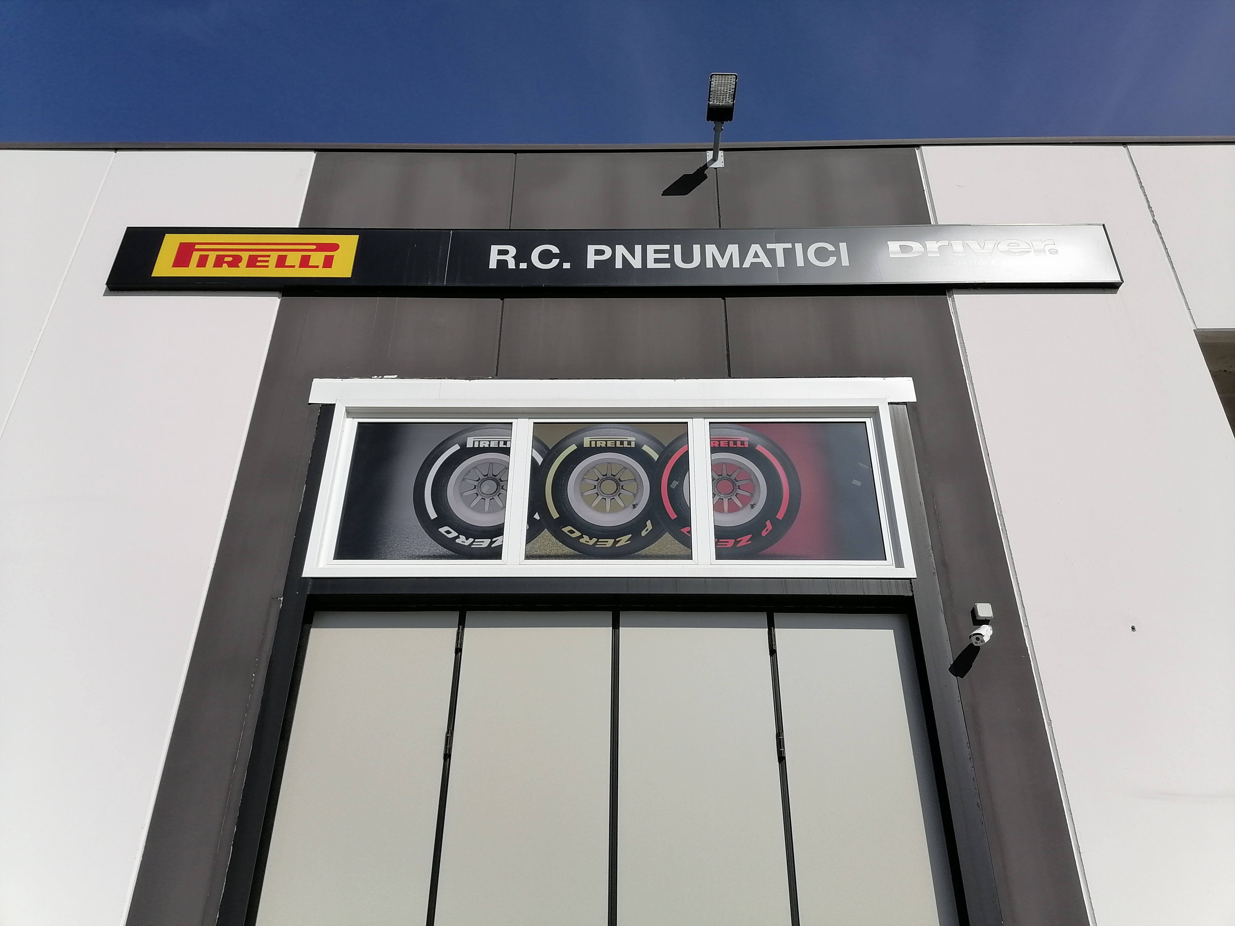 Quota del 100% gommista, autolavaggio, tagliandi in vendita - foto 1