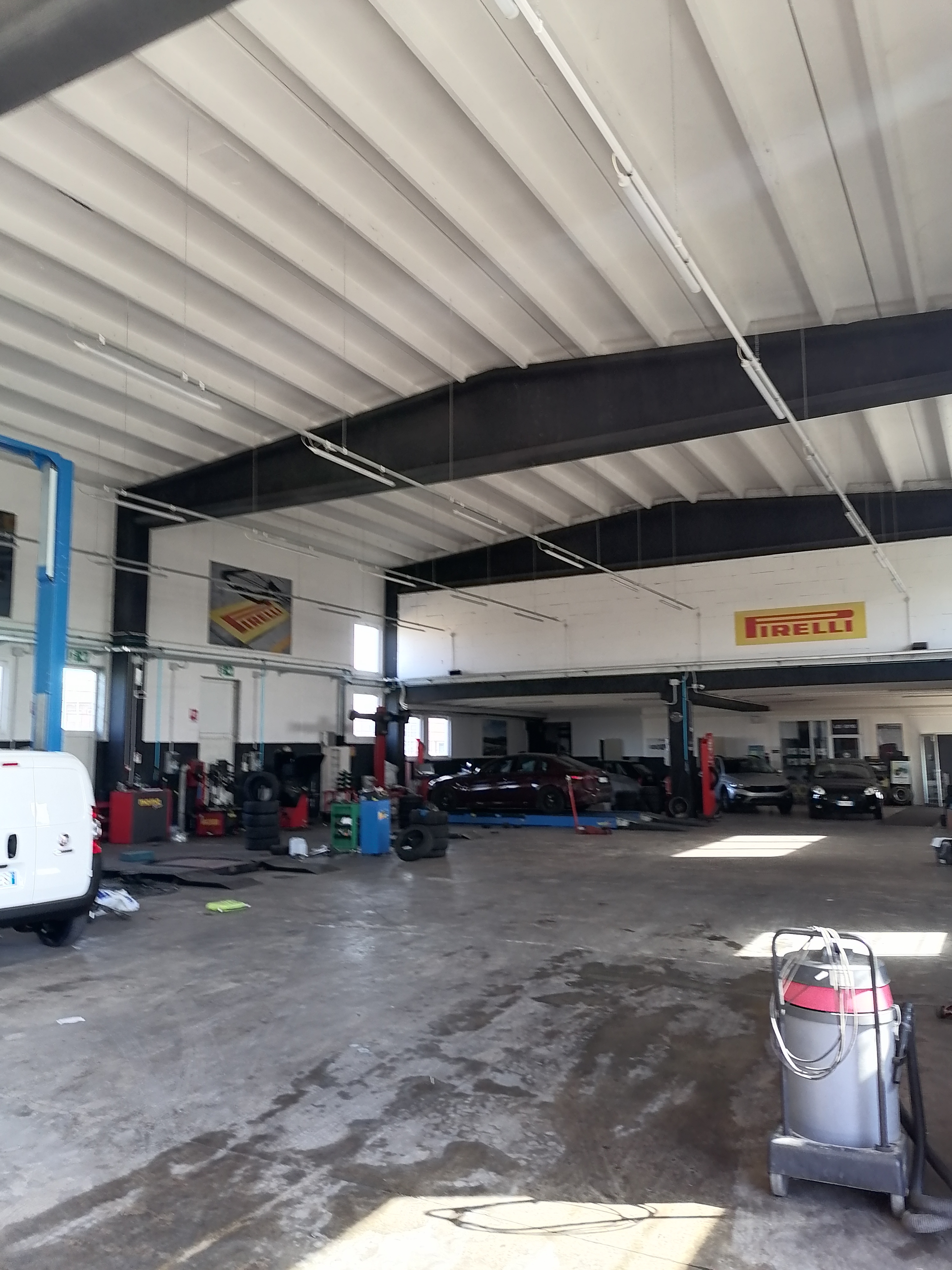 Quota del 100% gommista, autolavaggio, tagliandi in vendita - foto 5