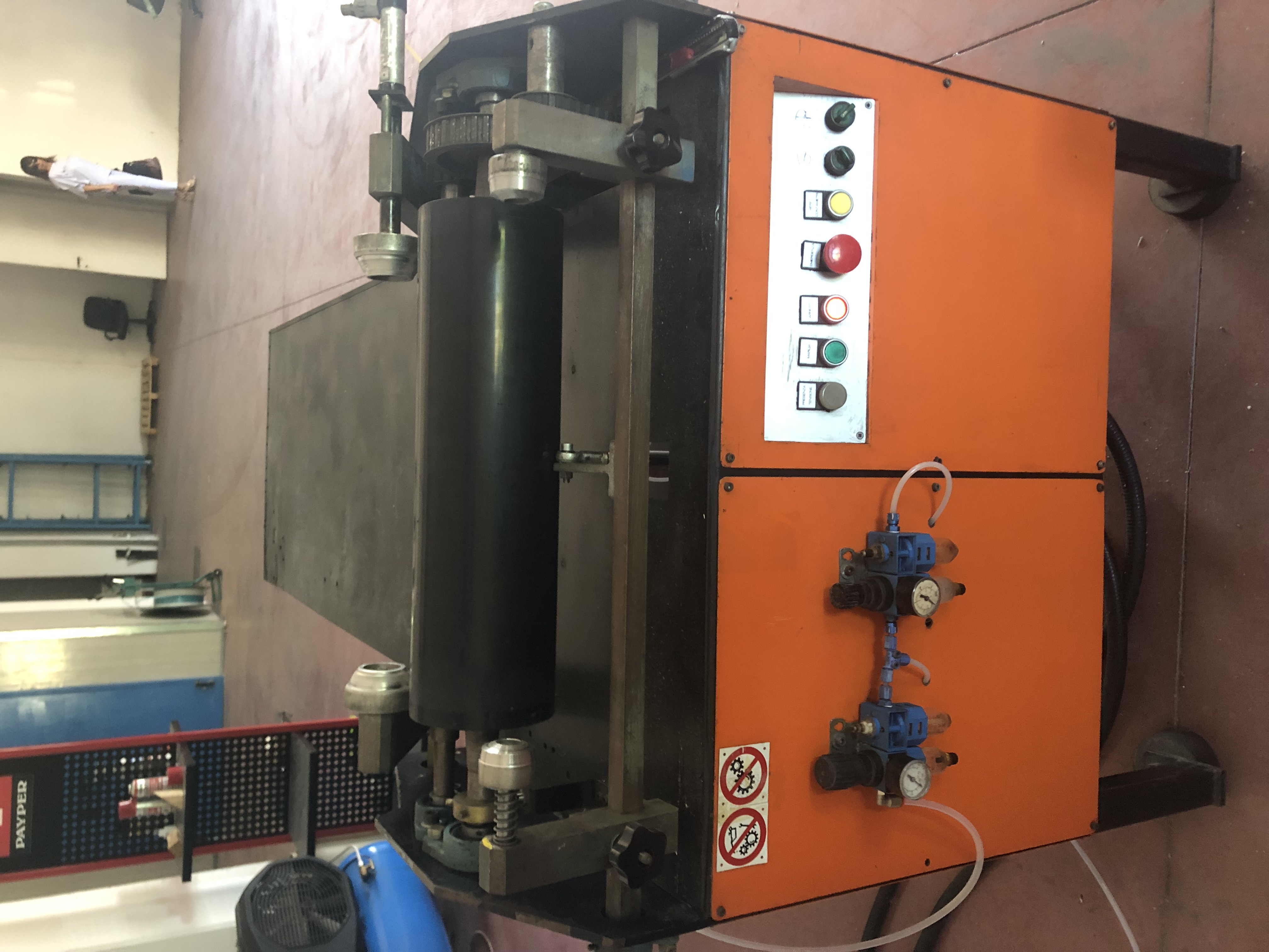 Ribobinatrice per film estensibile in vendita - foto 5