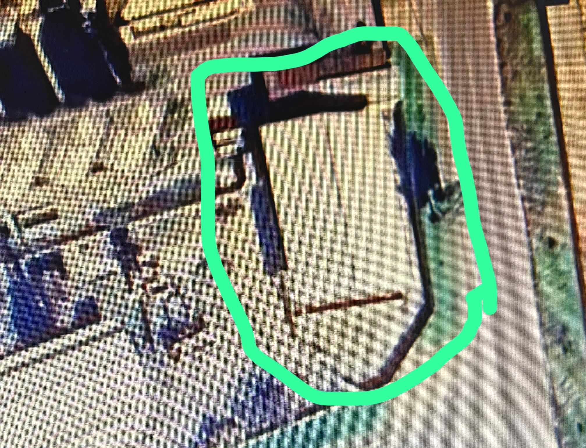 Terreno di 1150M² Con tettoia per ricovero mezzi. in vendita - foto 3