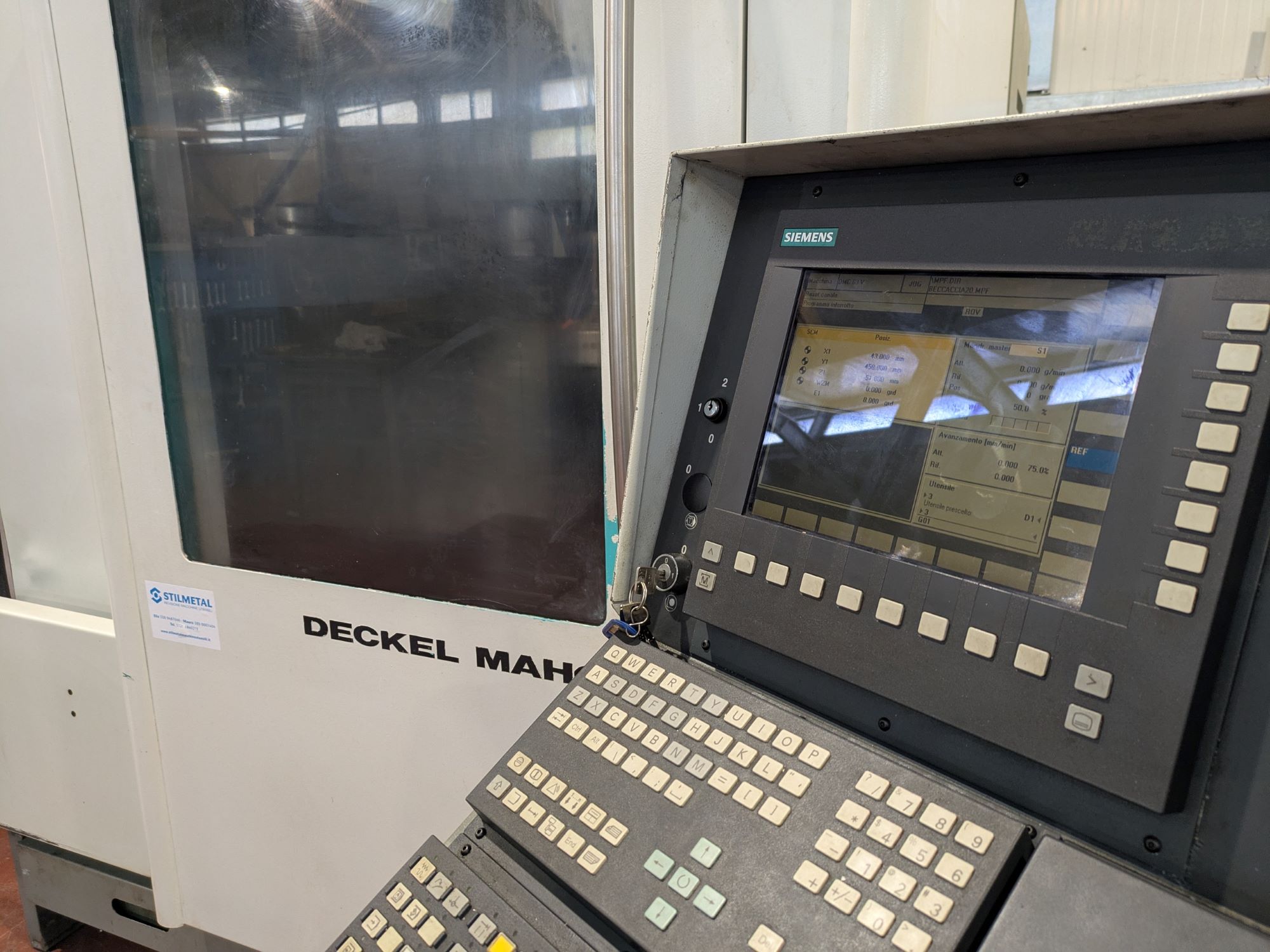 CENTRO DI LAVORO DECKEL MAHO DMC 63 V  in vendita - foto 2