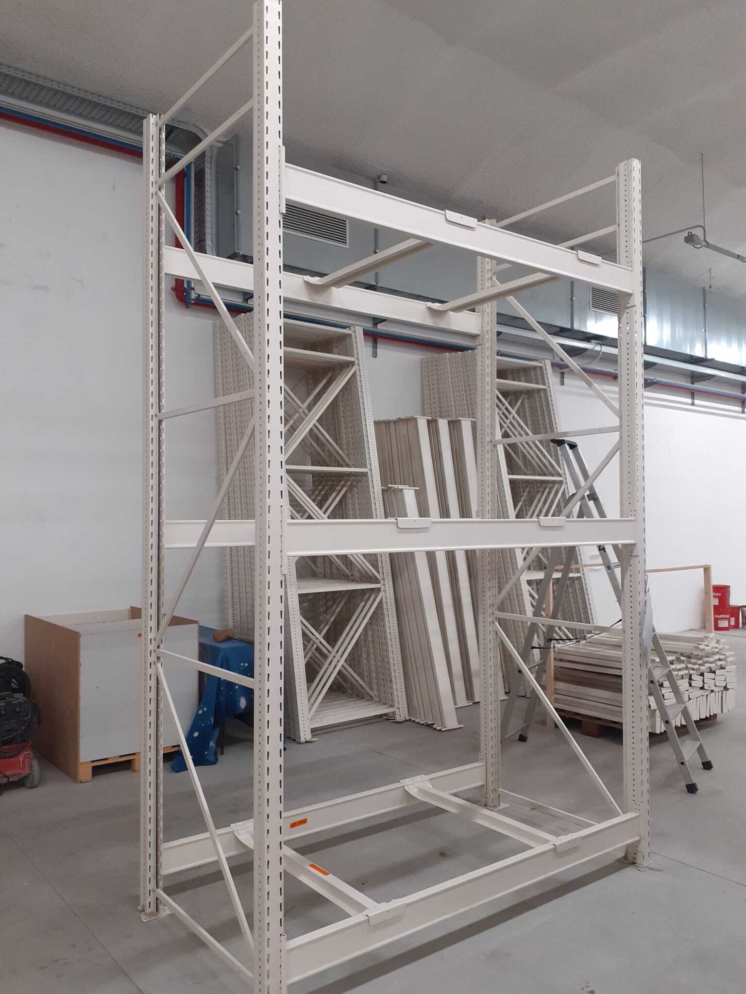 Scaffalature in vendita