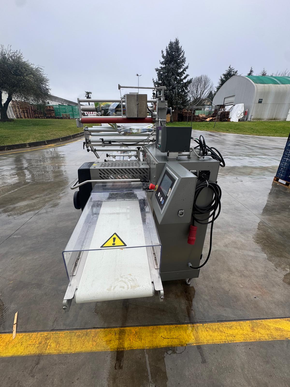 CONFEZIONATRICE ULMA FLOW PACK in vendita - foto 4