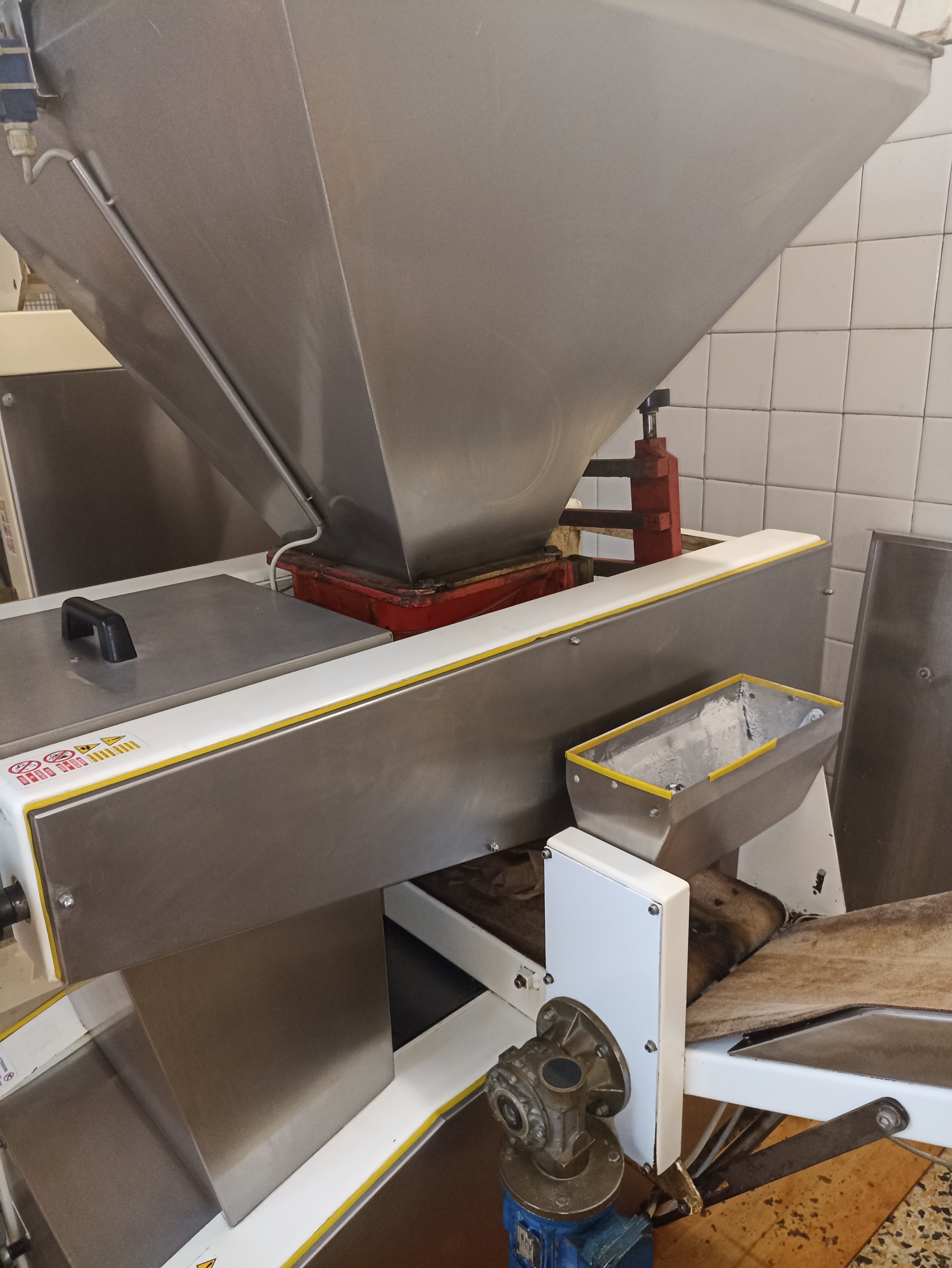 Spezzatrice volumetrica  in vendita - foto 2