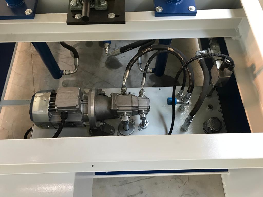 PS782 - 1051 Pressa marca Aerre in vendita - foto 2