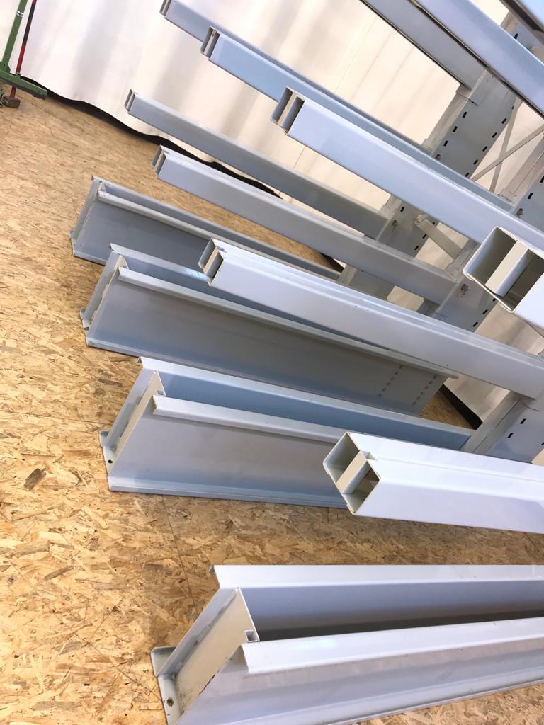 AP947-1282  Cantilever marca BFTM  in vendita - foto 3
