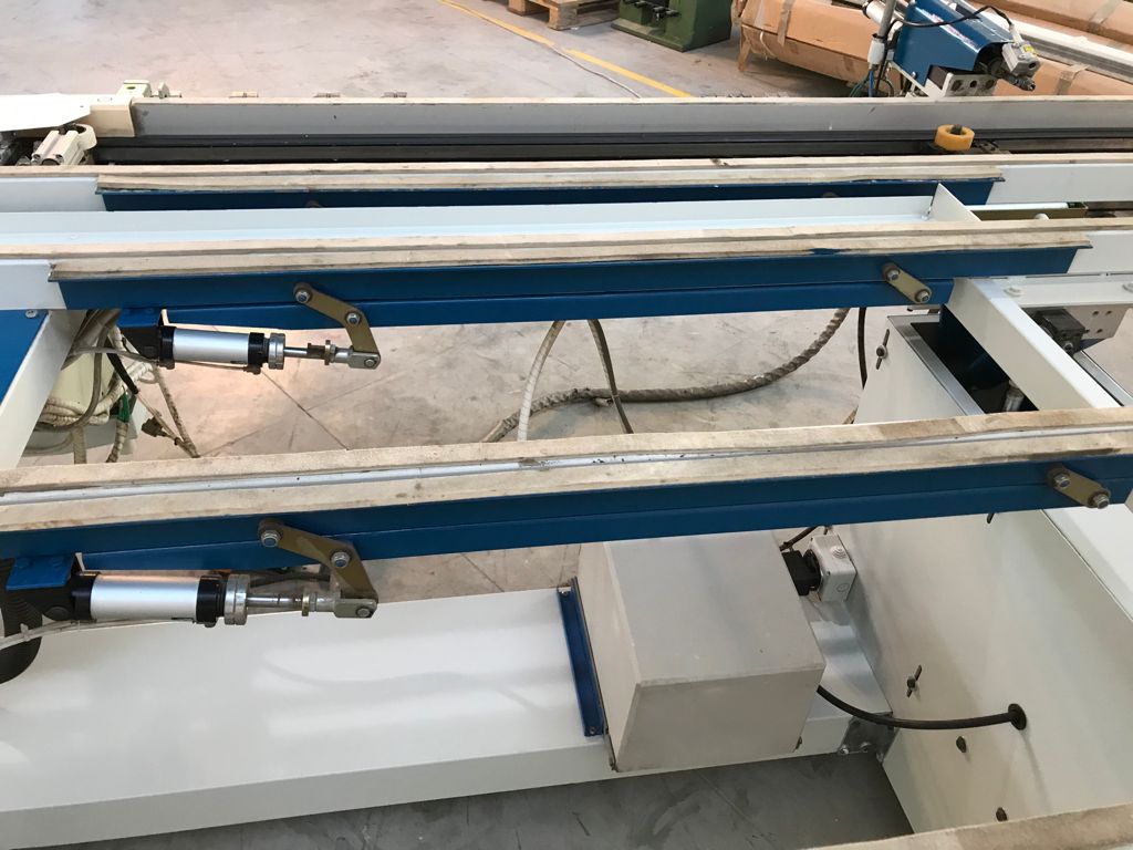 MN816-1090  Banco di montaggio marca OMGA  in vendita - foto 8