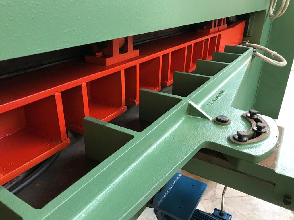 VI692 - Taglierina per legno monguzzi in vendita - foto 4