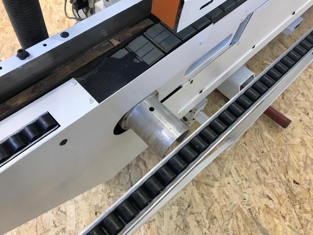 VI904 - 1226  Bordatrice marca SCM modello S215  in vendita - foto 4