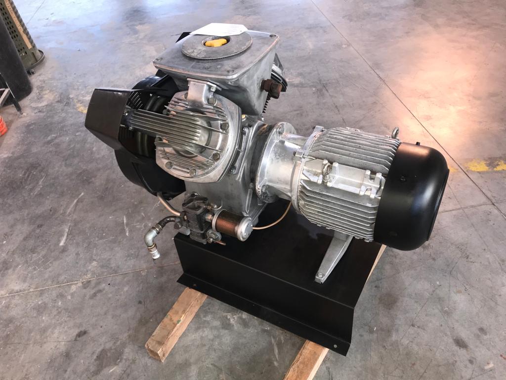 COD PRODOTTO: 827-1104  Compressore a pistoni  in vendita - foto 1