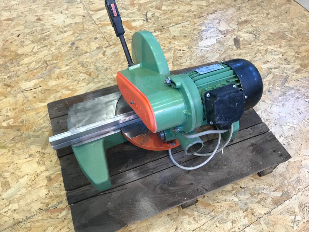 BO975-1312  Troncatrice per legno usata in vendita - foto 3