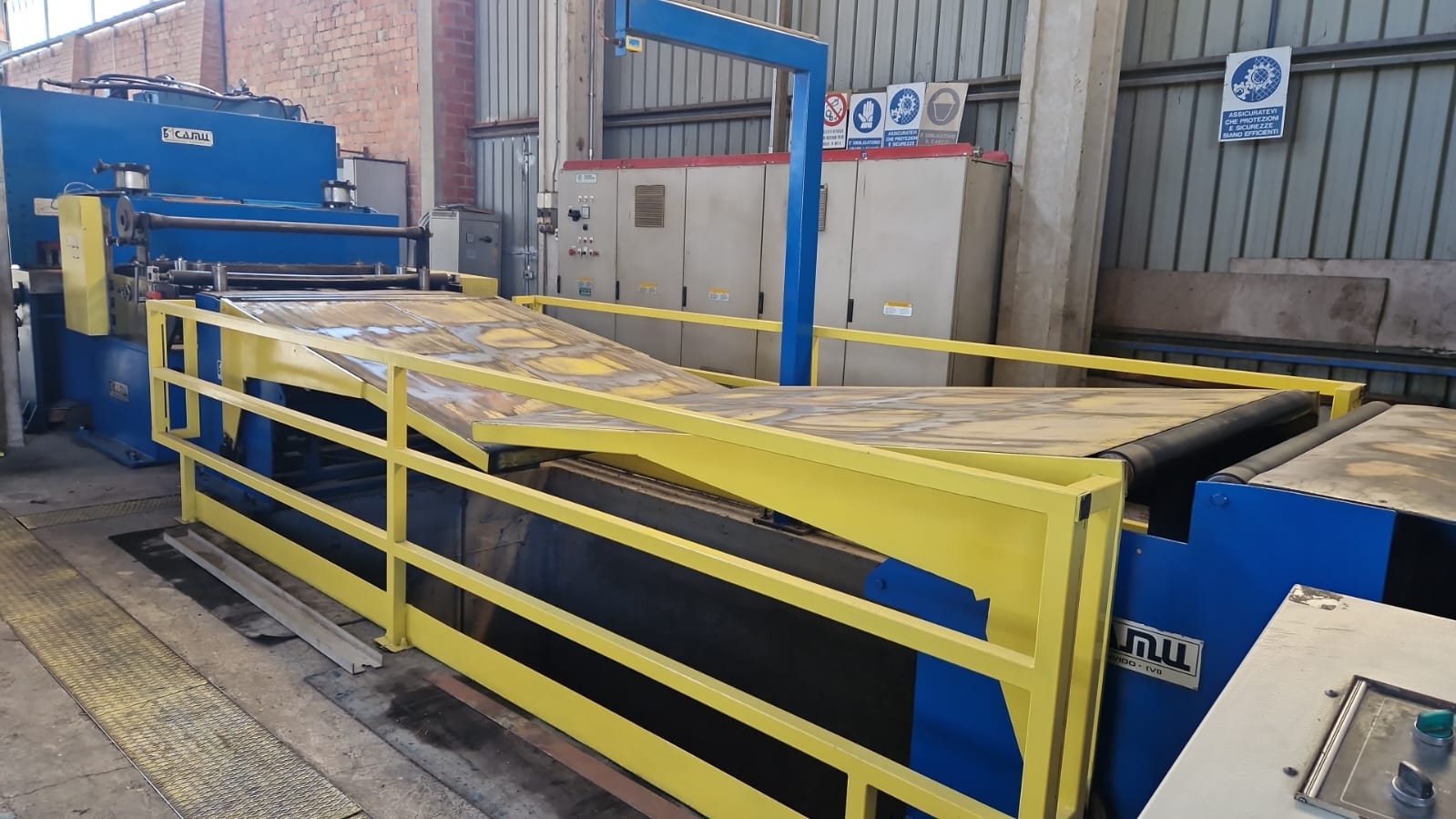 Linee di taglio in vendita