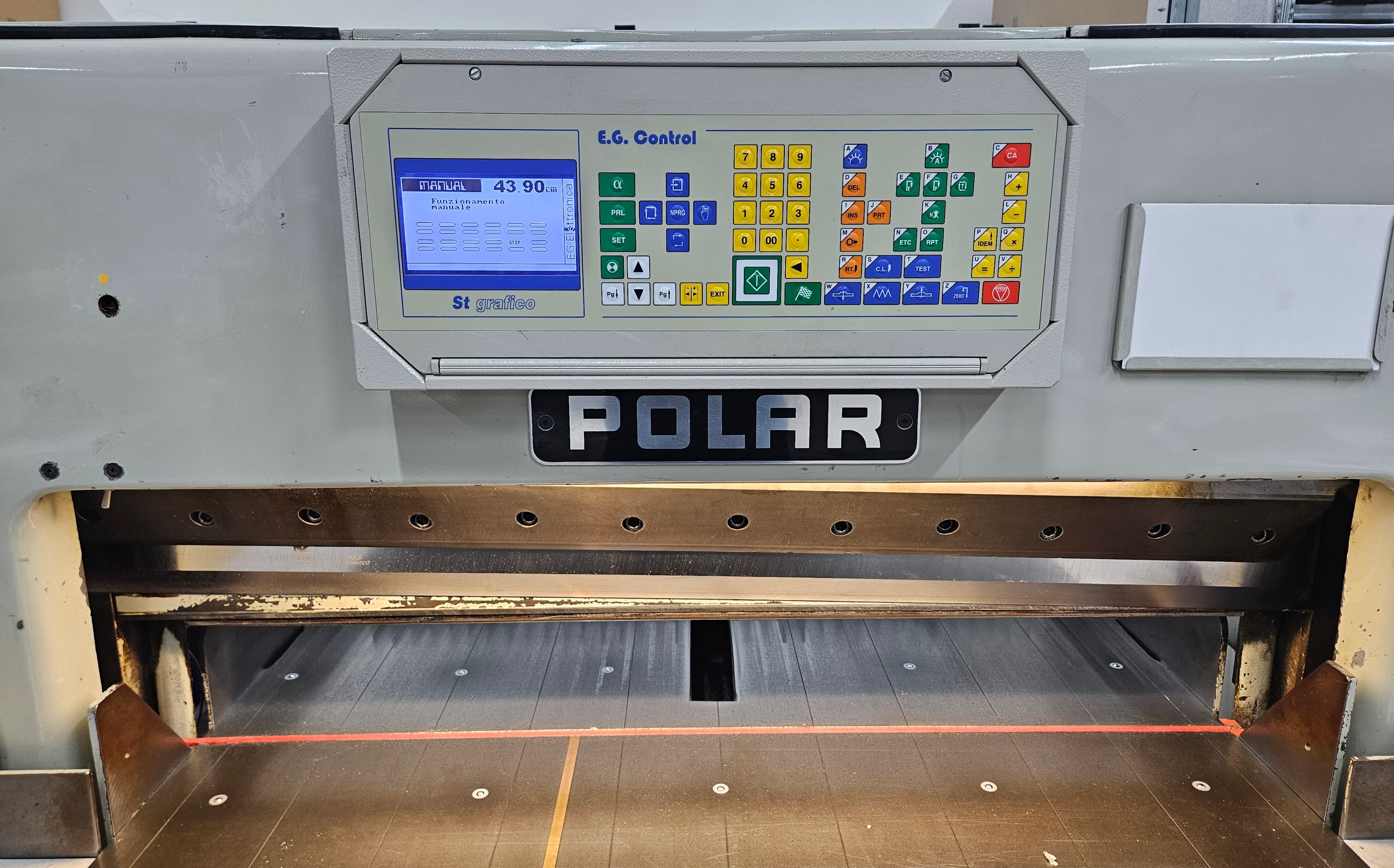 TAGLIACARTONE POLAR 107 IN VENDITA in vendita - foto 2