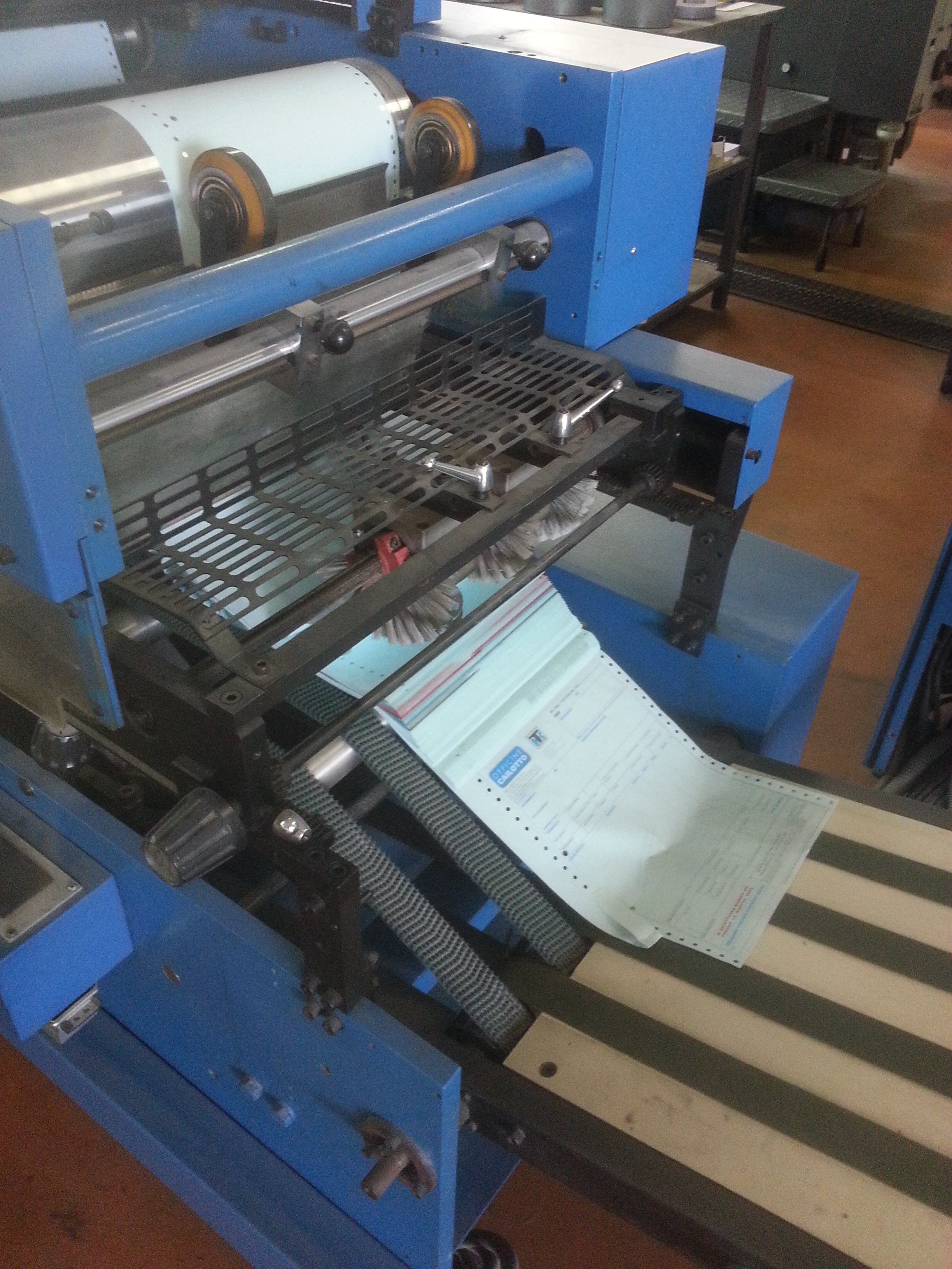 Macchine da stampa per moduli continui in vendita