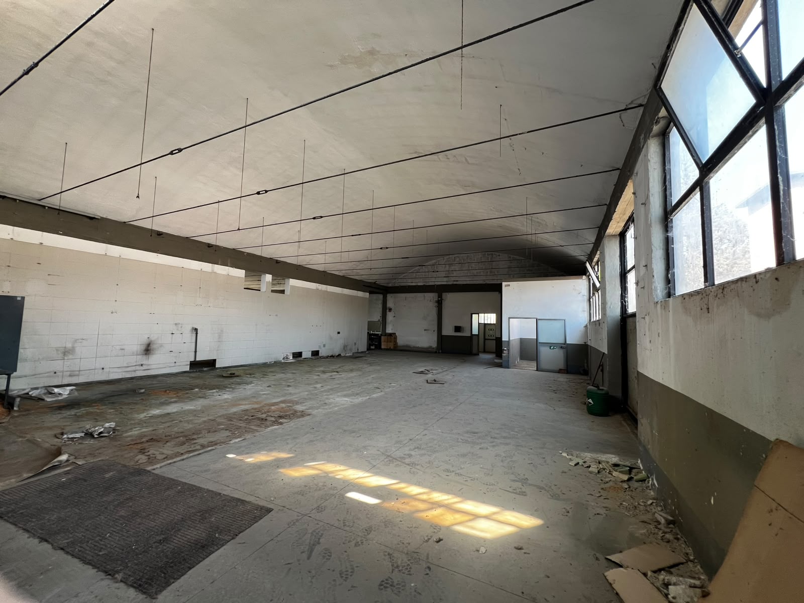 Fabbricati industriali in vendita