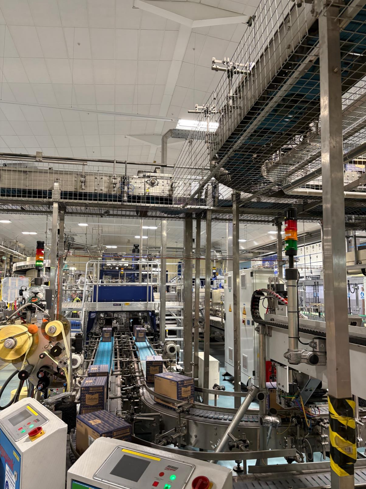 LC617 Linea di imbottigliamento vetro KRONES usata in vendita - foto 3