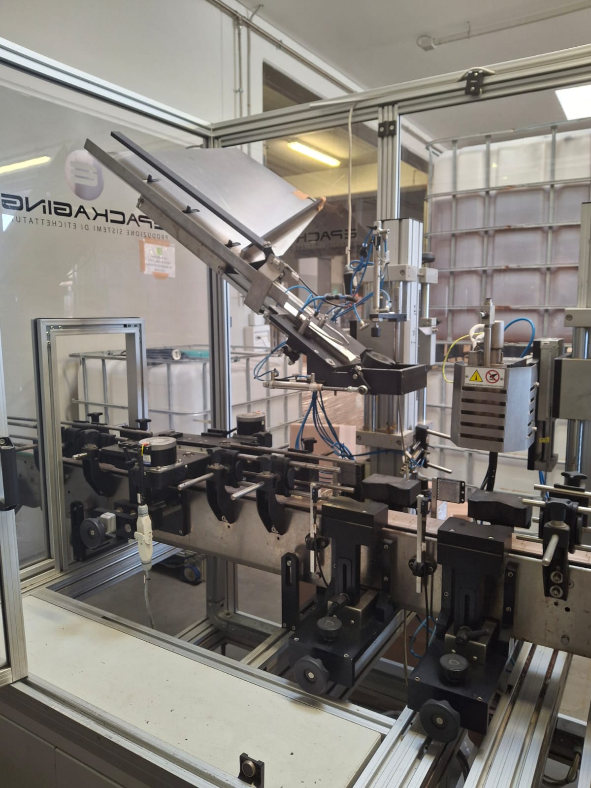 ET227 Etichettatrice con capsulatore usata – 2000 bph  in vendita - foto 6