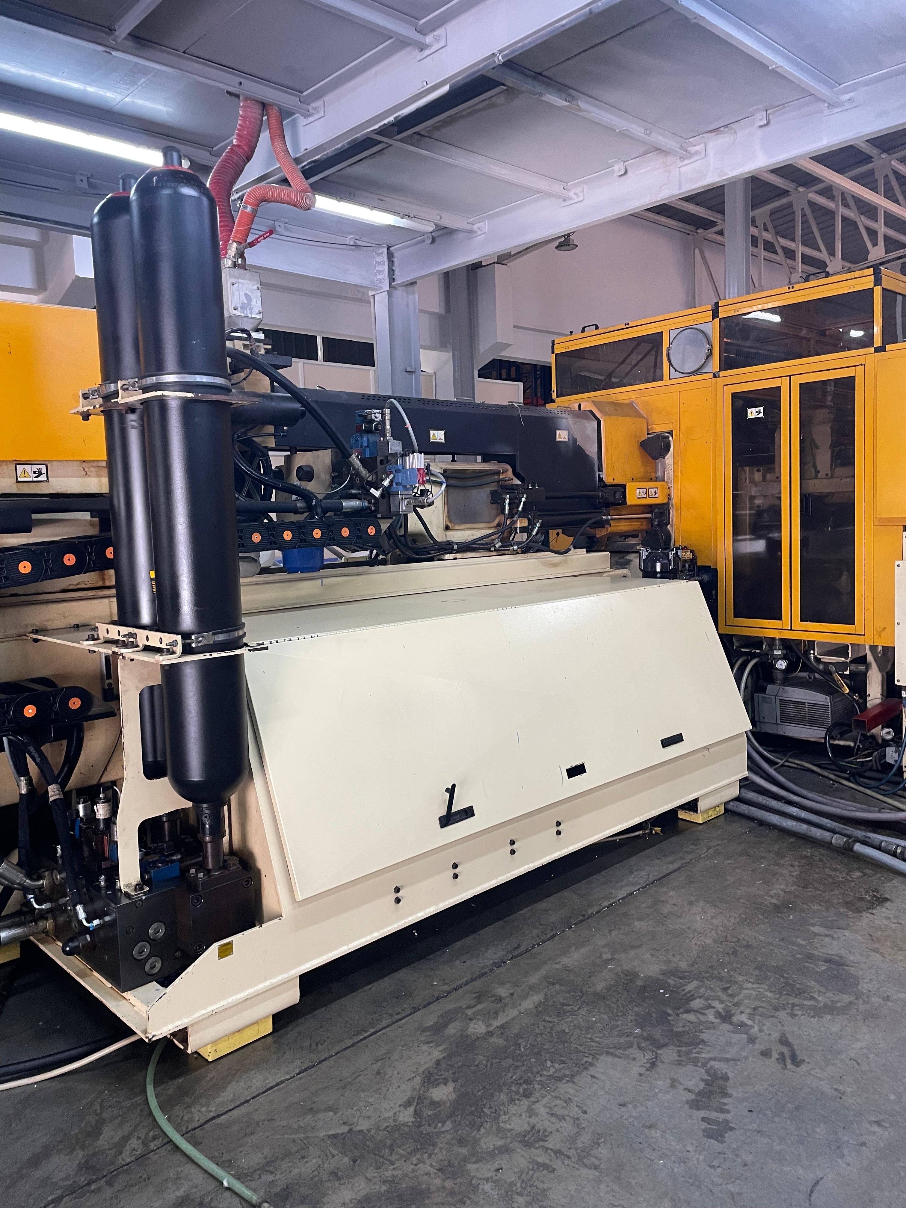 PR21 Macchina stampaggio iniezione usata HASKY 120 in vendita - foto 4