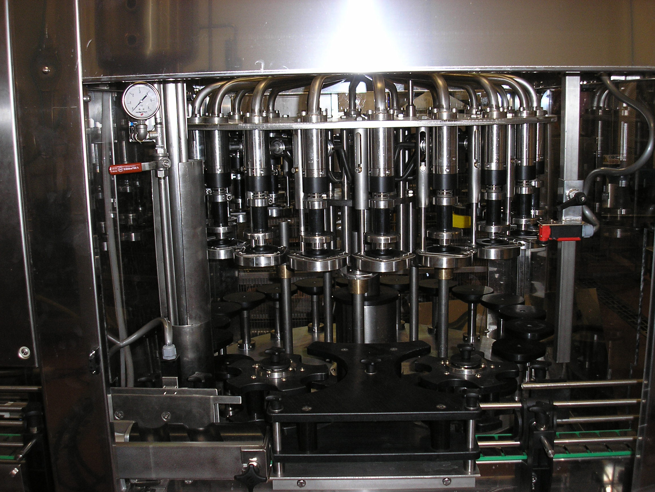 R71 Hot fill new filling machine up to 4500 Lt/h  in vendita - foto 2