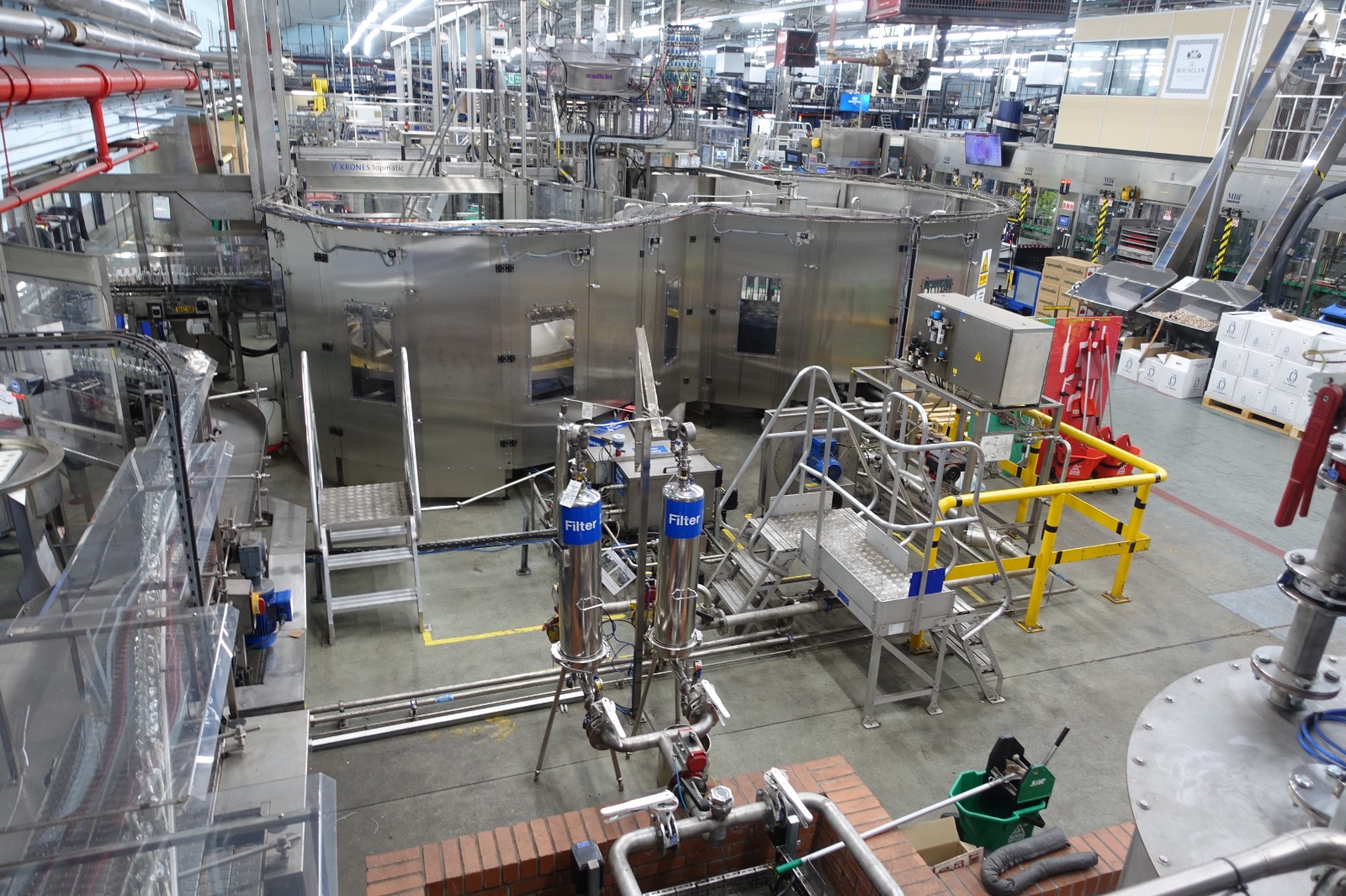 LC632 Linea di riemp. distillati in vetro usata  KRONES in vendita - foto 2