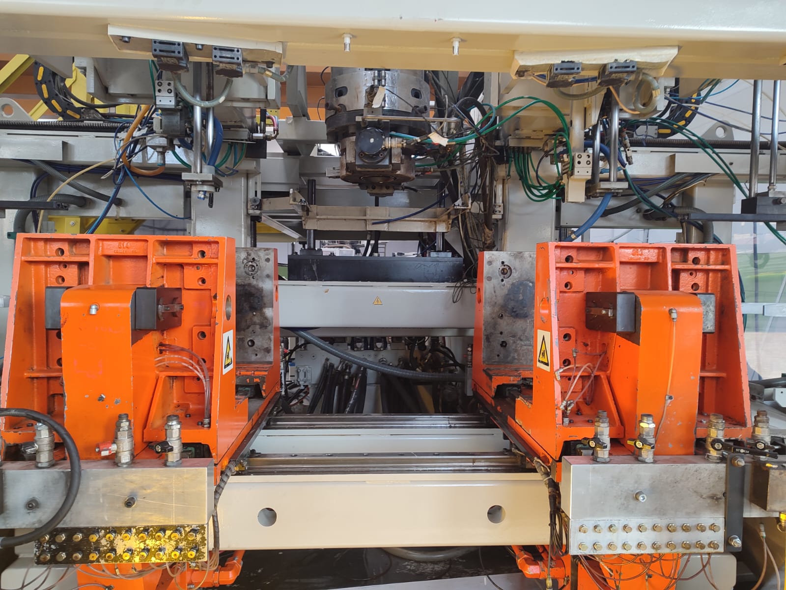 SO126 Soffiatrice usata HDPE per 10 L 300 bph  in vendita - foto 7