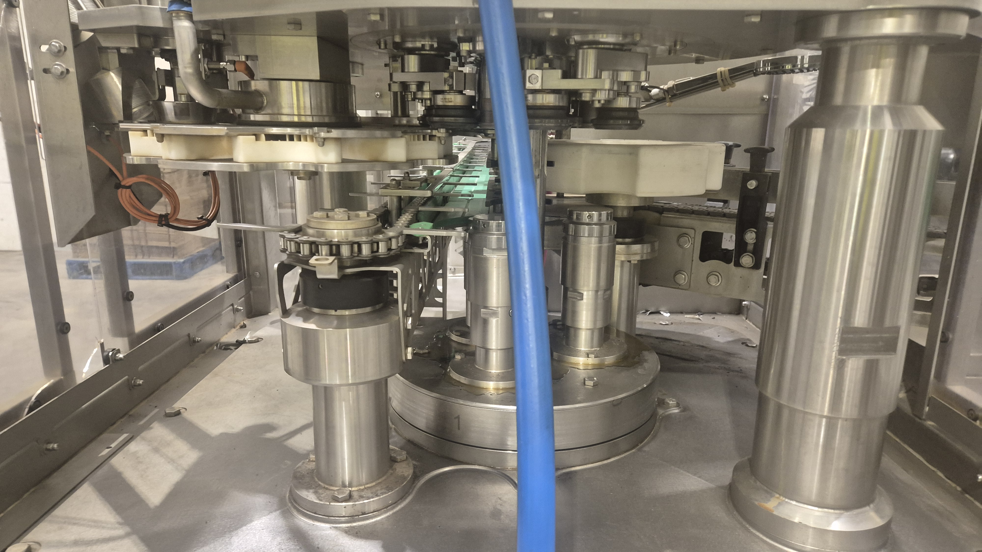 LC636 Linea riempim. lattine KHS usata 16000 CPH  in vendita - foto 15