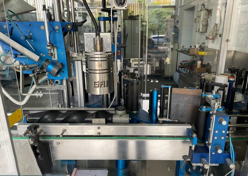 LC542 Linea di imbott. usata GAI per vino 1000 bph in vendita - foto 4