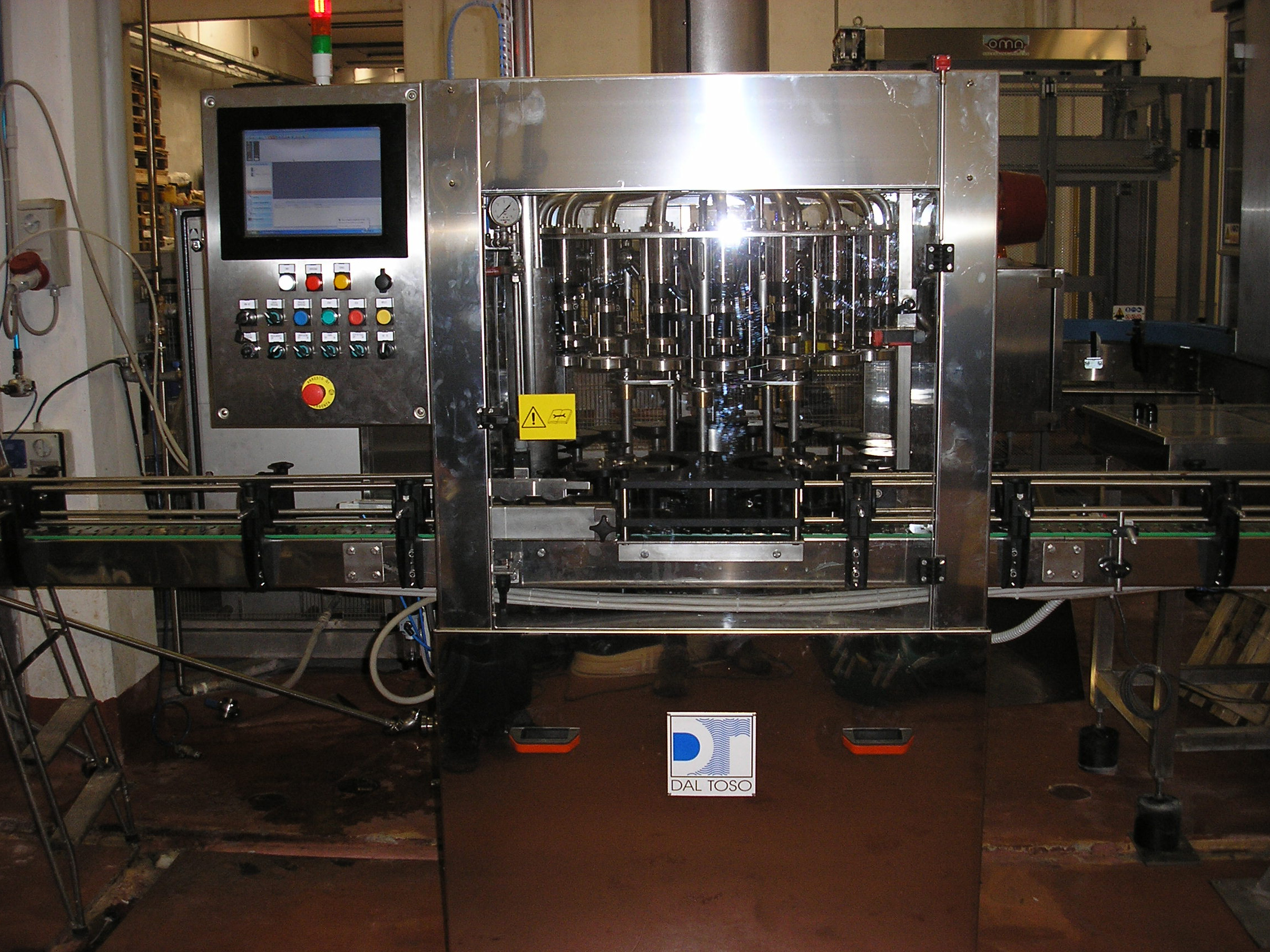 R71 Hot fill new filling machine up to 4500 Lt/h  in vendita - foto 1