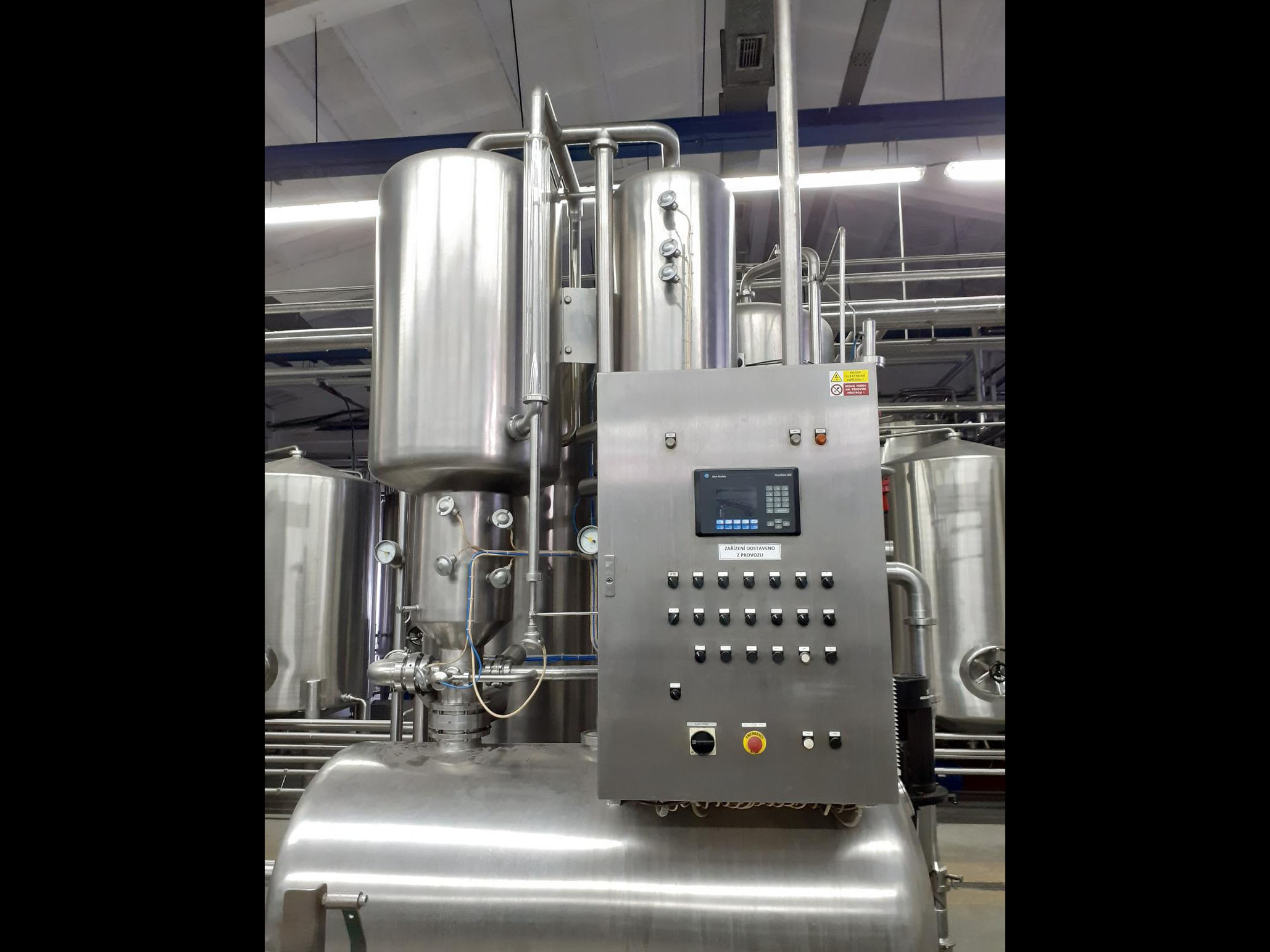 LC549 Linea di riempimento usata per CSD 12000 bph  in vendita - foto 4