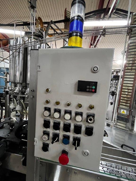 M306 Monoblocco di riempimento usato Altec – 3000 bph  in vendita - foto 4