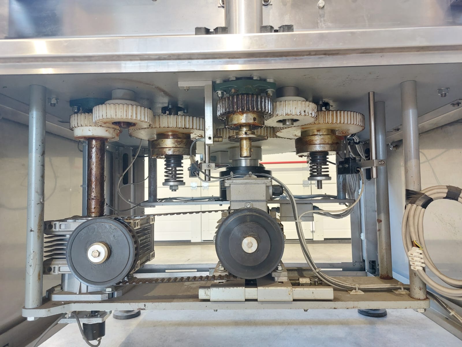 ET251 Etichettatrice OMB usata 4 teste 3000 bph in vendita - foto 11