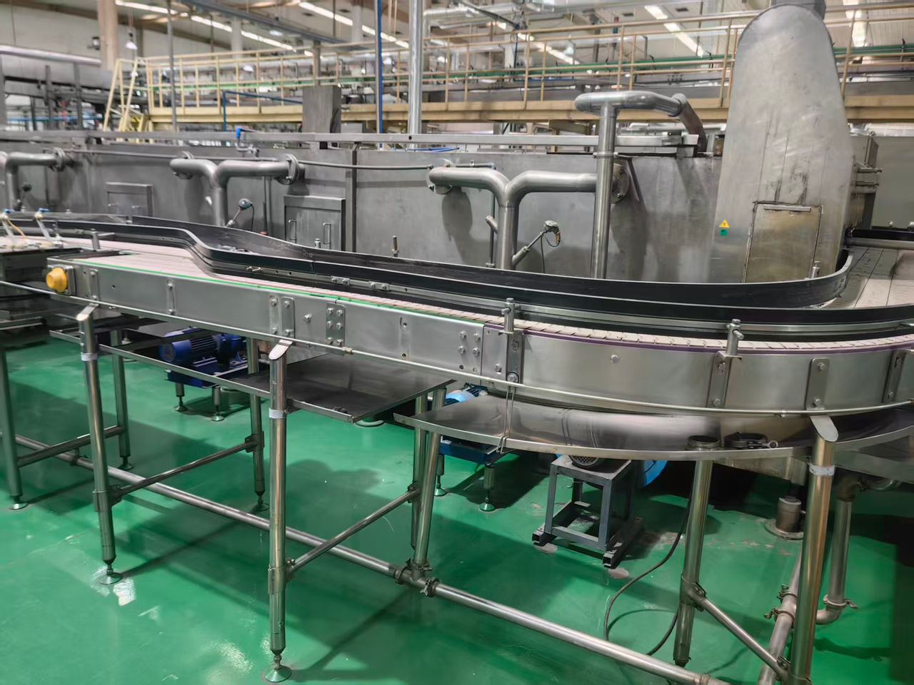 LC592 Linea riempimento lattine per CSD usata 2018  in vendita - foto 4