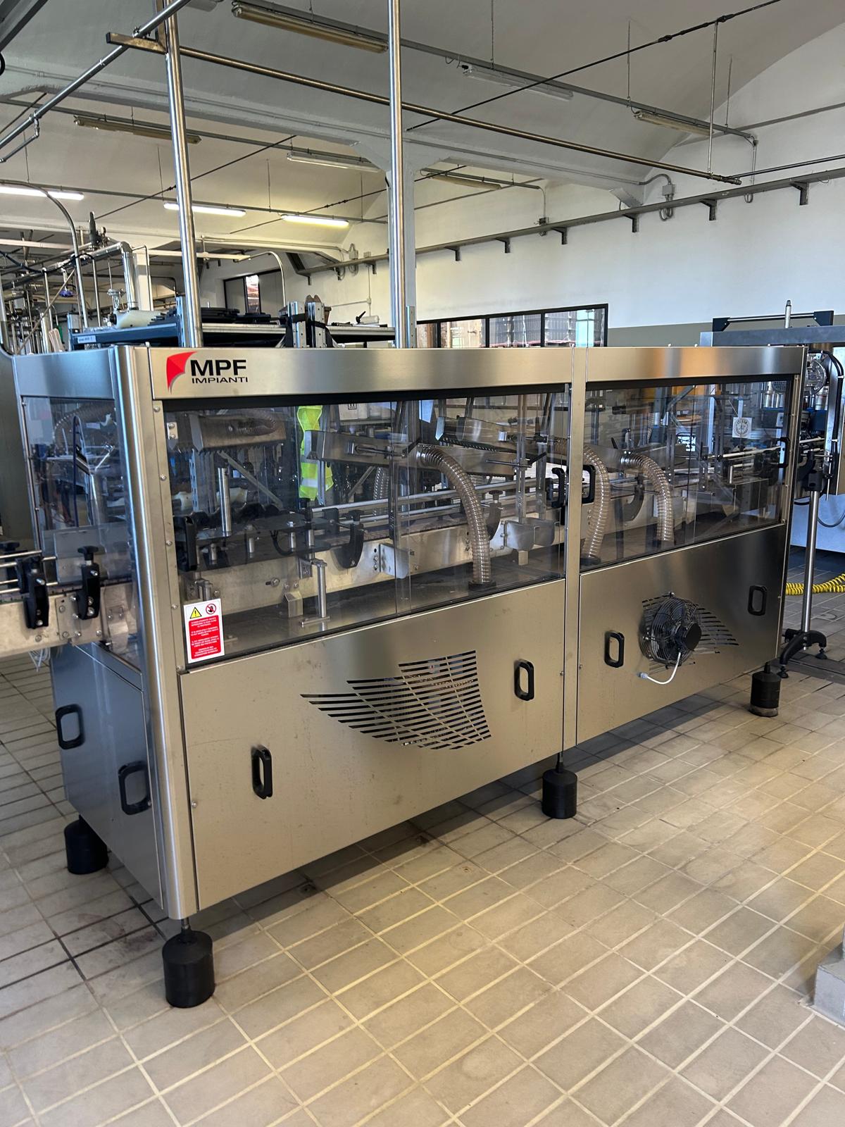 LC649 Linea imbottigl. usata X vino in vetro - 10.000 B in vendita - foto 6
