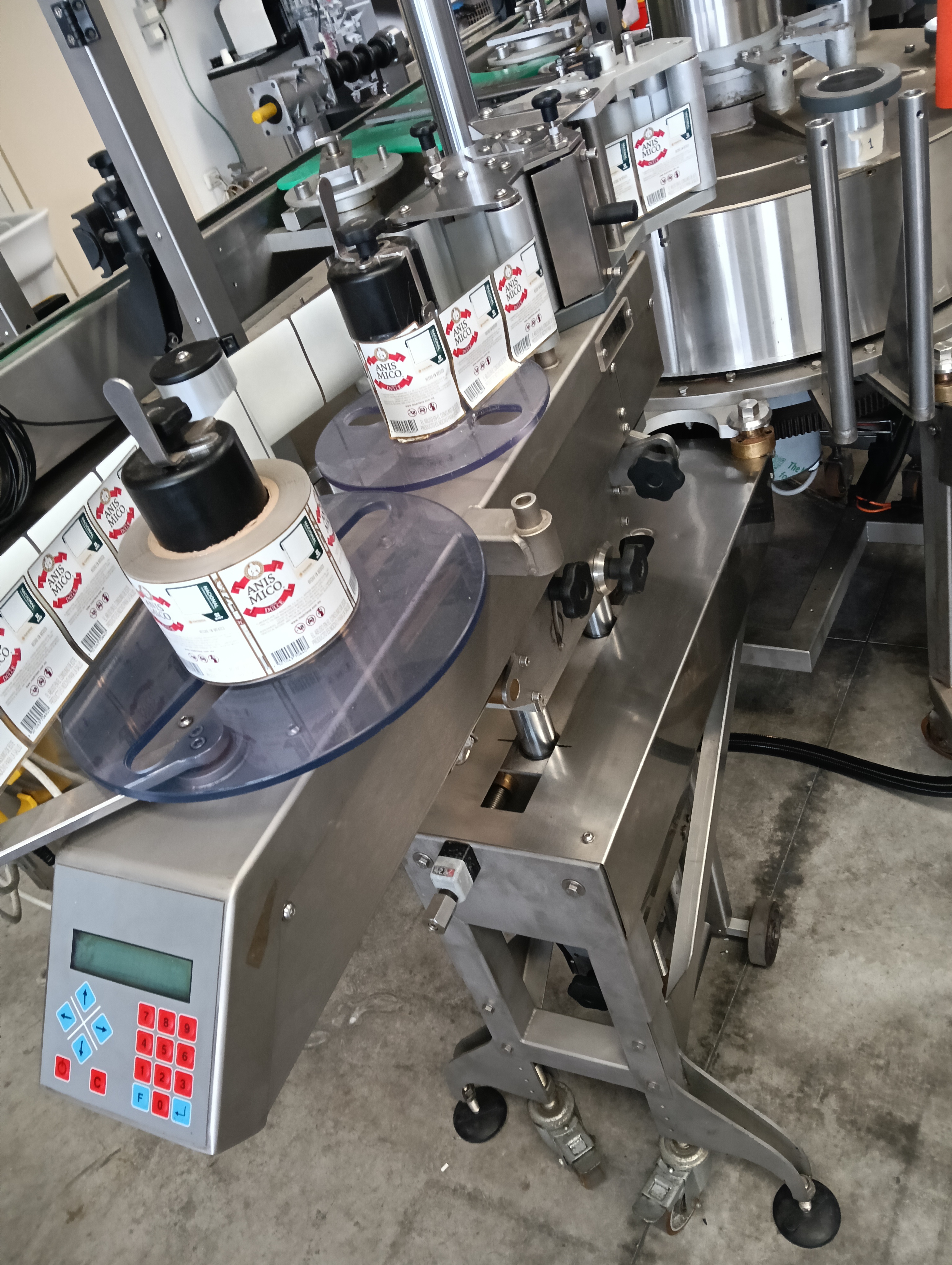 LC596 Linea di riemp. usata per vino fermo - 5000 BPH in vendita - foto 4